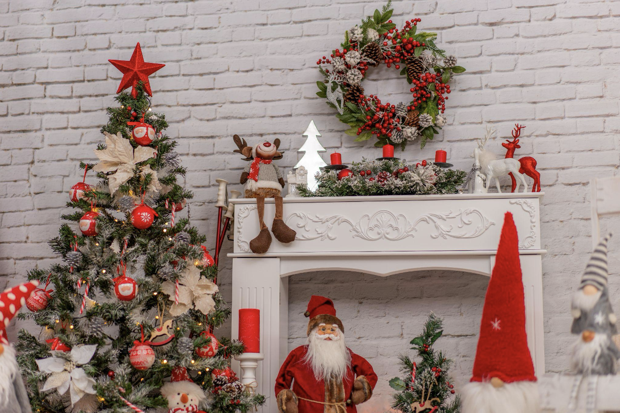Why Choose Artificial Christmas Trees This Holiday Season